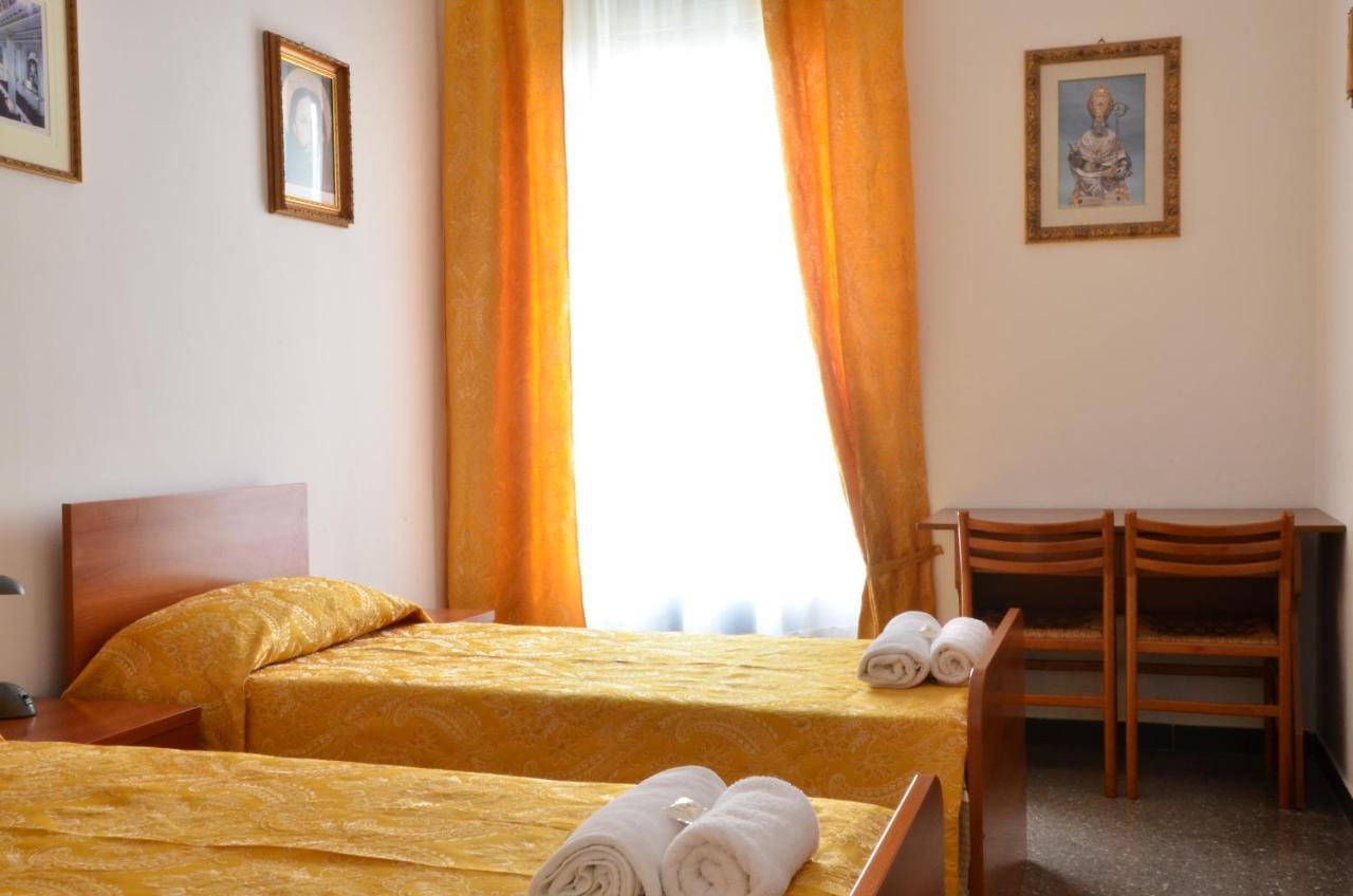 Casa Per Ferie Jpii Dom Polski Rome Exterior photo